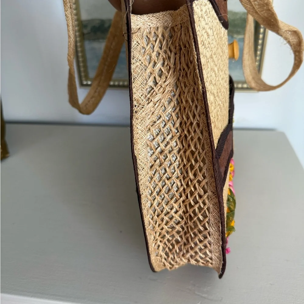 Vintage sixties straw bag with colorful floral raffia embroidery
